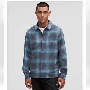 NWT Mens Lululemon Brushed Woven Overshirt Flannel Medium Aqua blue iron M